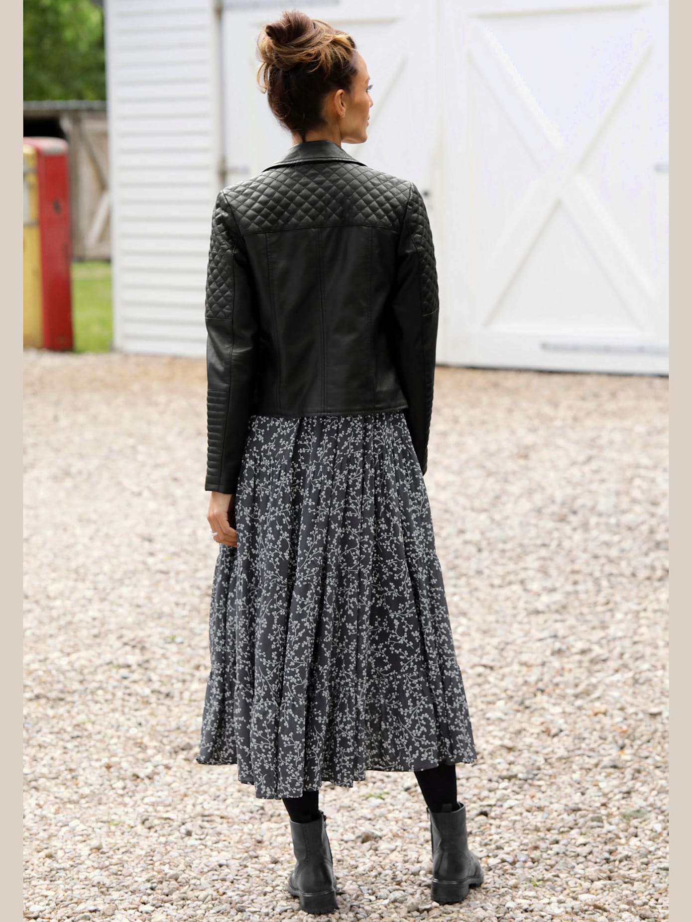 Robe longue avec encolure en v