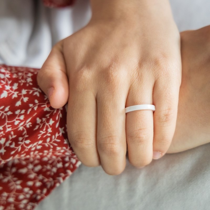 Coffret Bague Femme Originale Trois en Une Céramique Ornée Zirconium