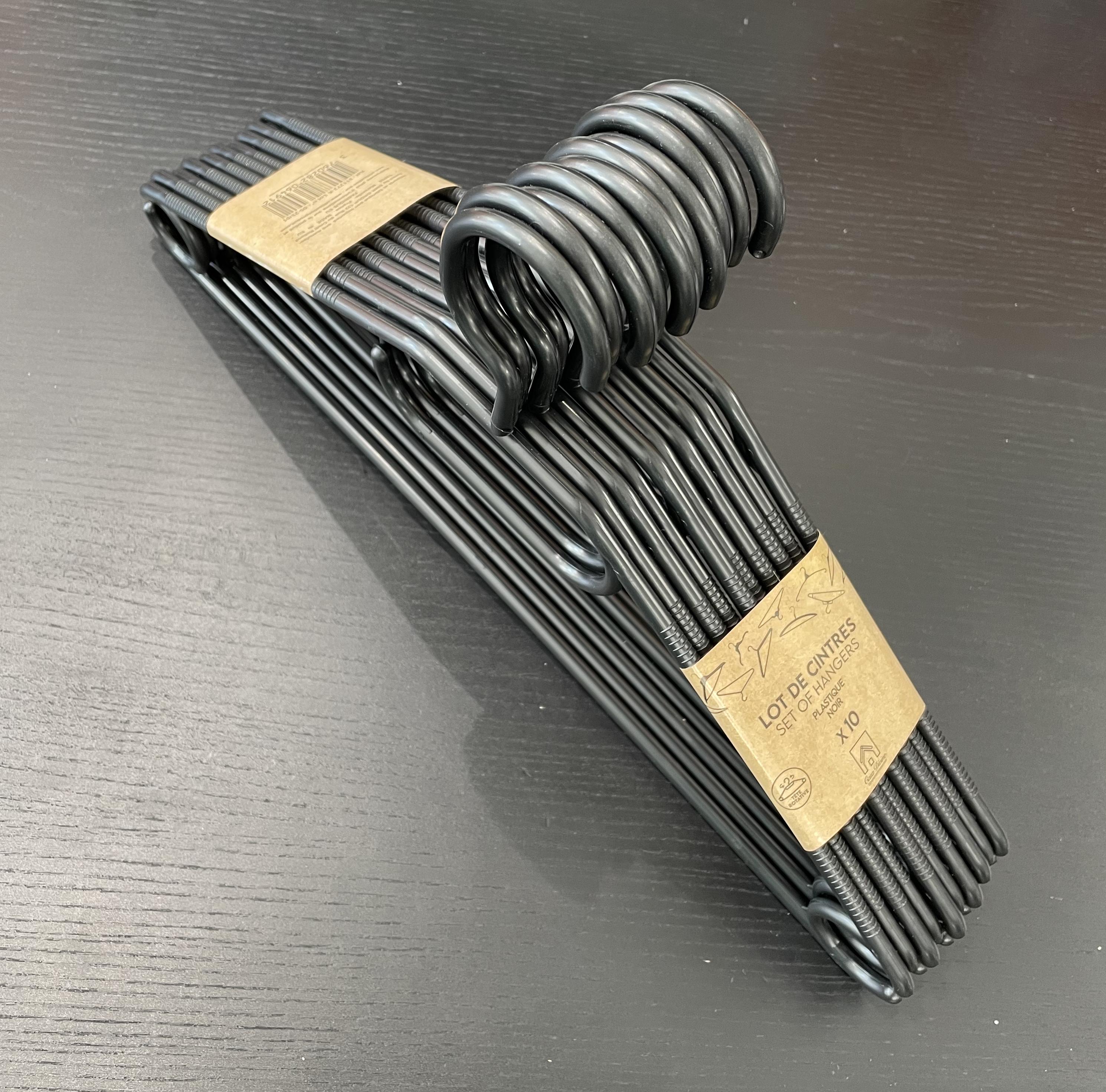 LOT 10 CINTRES PLASTIQUE TETE TOURNANTE