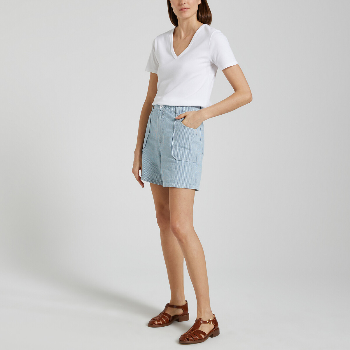 PETIT BATEAU<br>Camiseta icônica, decote em V, shorts
