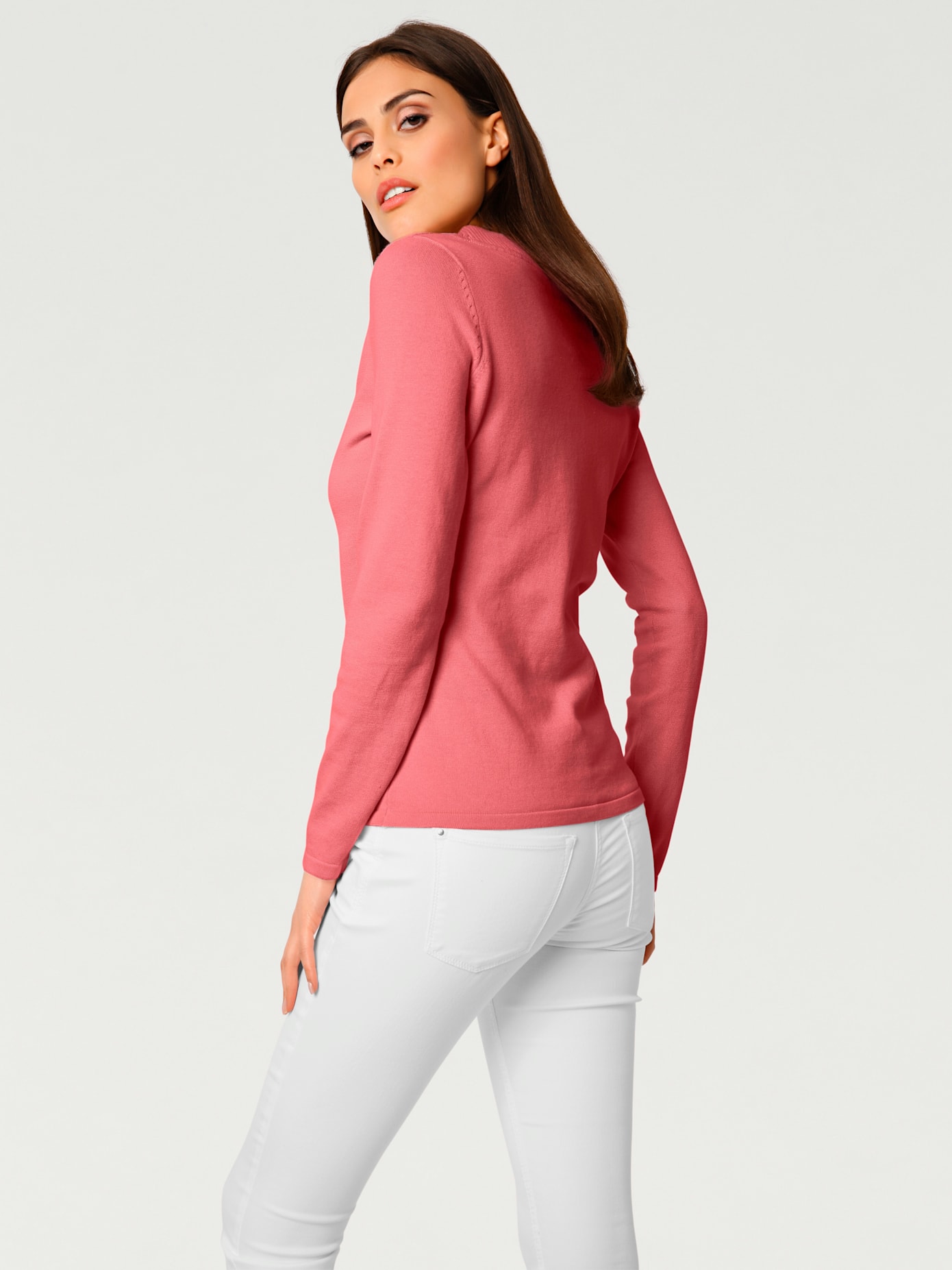 Joli pull basique à encolure en v