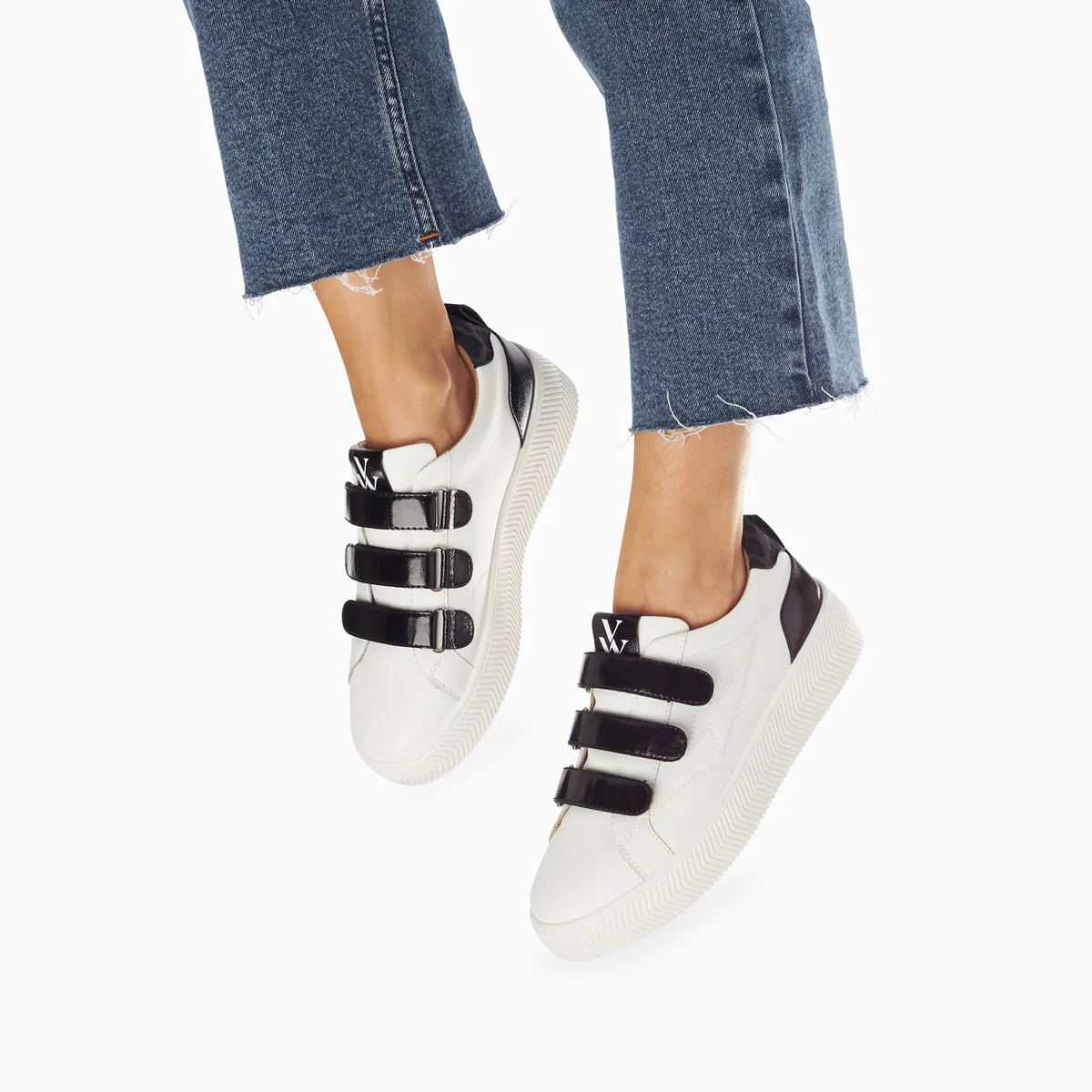 Sneakers-Baskets éclair Oxanna blanches à scratchs noirs