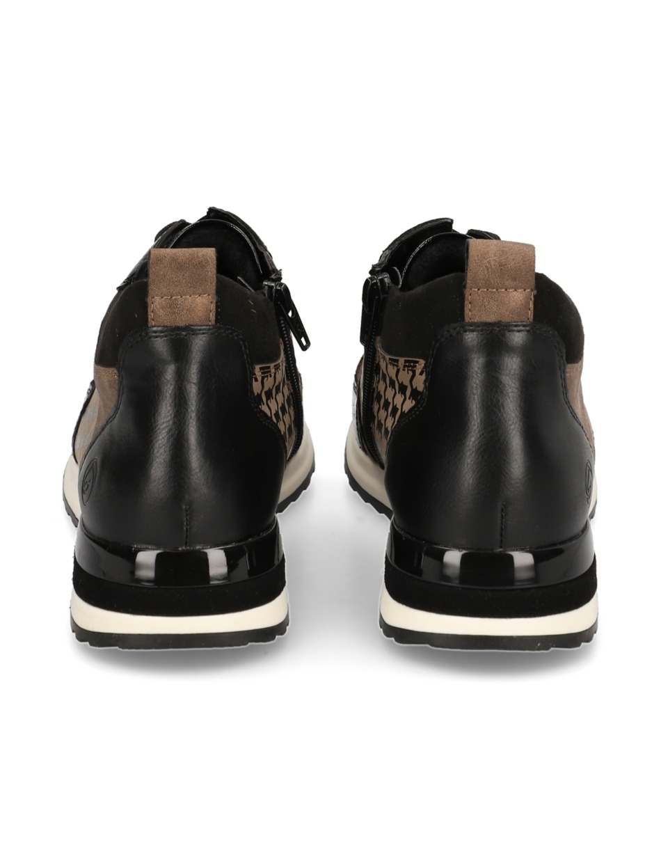 Sneaker Mid Cut