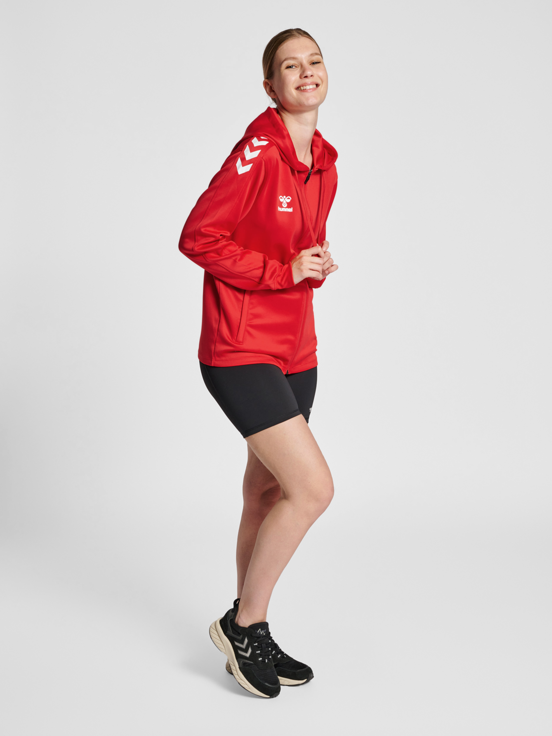 hmlCORE XK POLY ZIP HOOD SWEAT WOMA