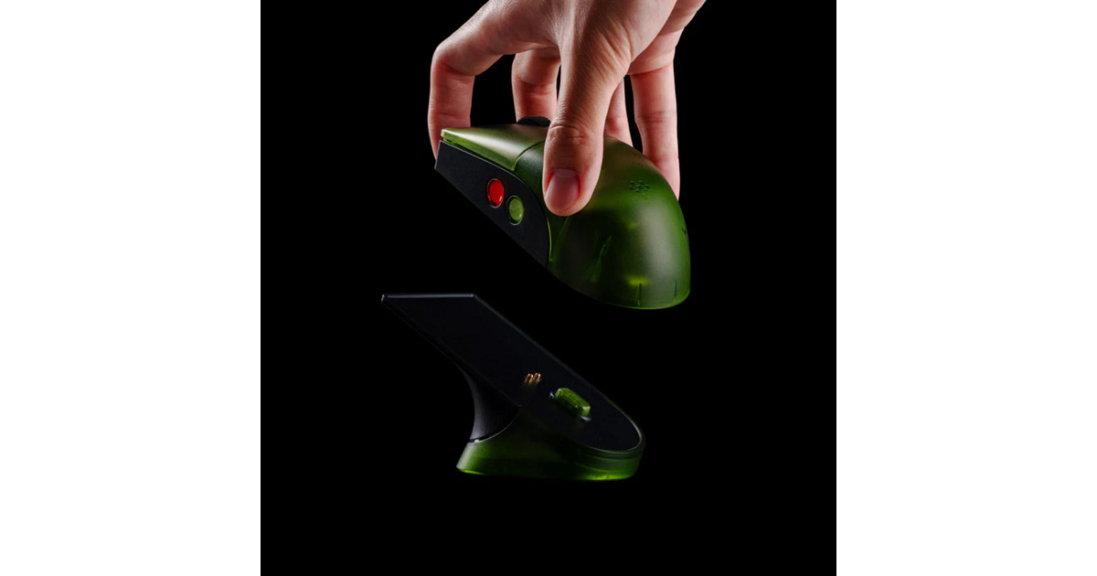 8BitDoRetro R8 Mouse - Xbox Edition  (Groen, 50 - 26000 DPI, Bluetooth / USB-C / 2.4 GHz)