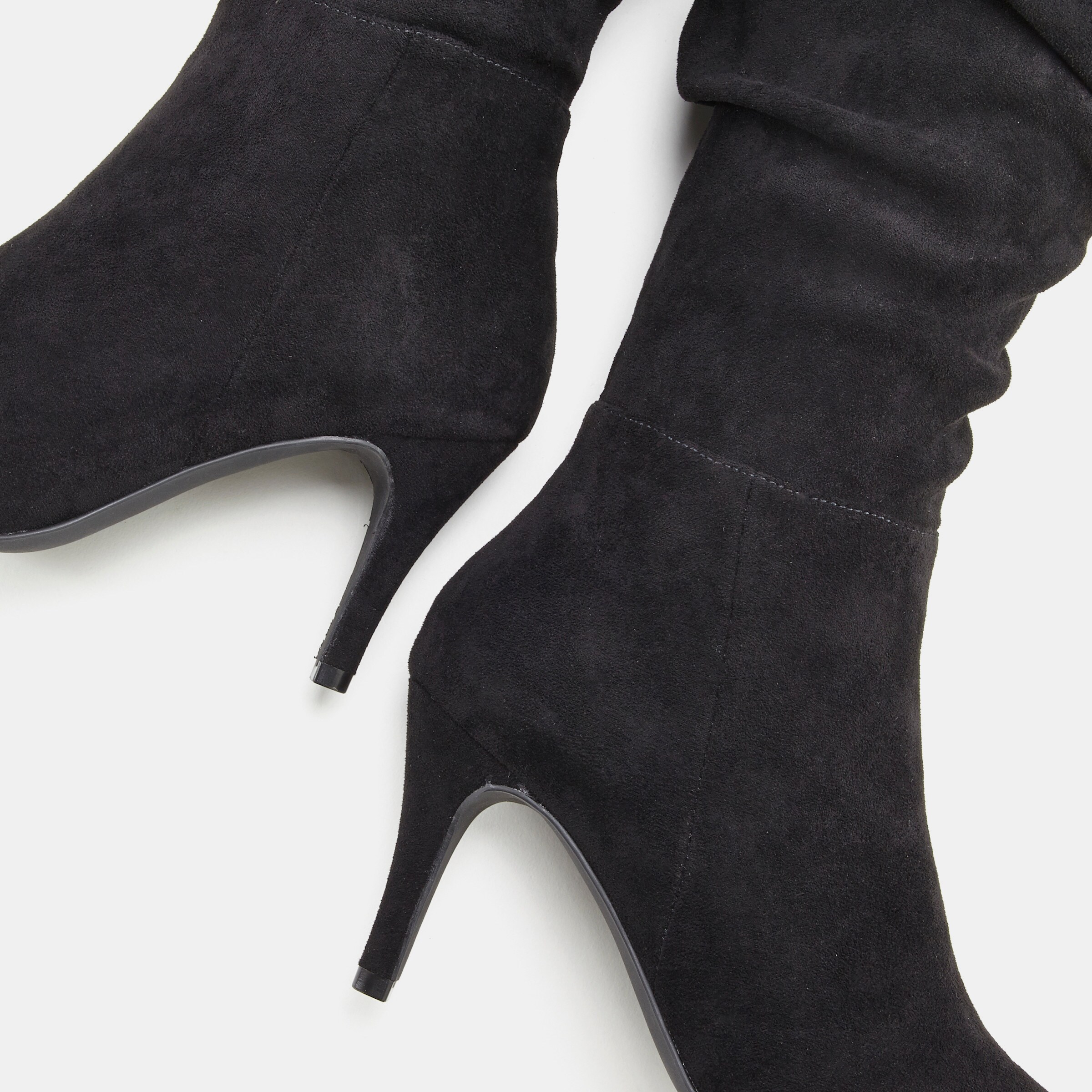 Reißverschlussstiefel