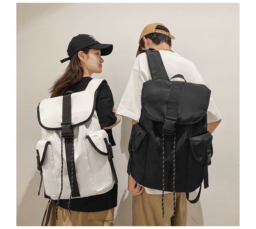 Hikuozy - Nylon rugzak met klep en gesp