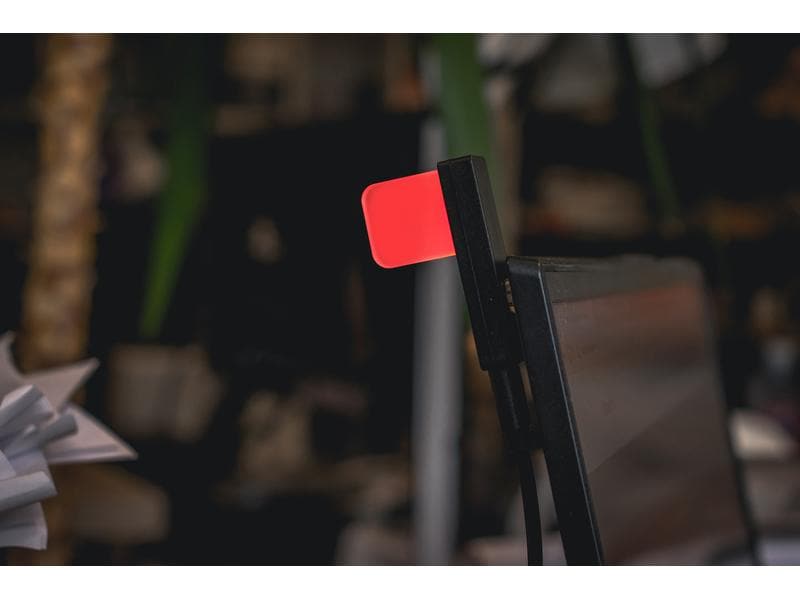 Luxafor Flag mit 0.5 m USB-C Kabel, Schwarz Luxafor Flag – USB-LED-Verfügbarkeitsanzeige zur Vermeidung von Ablenkungen
