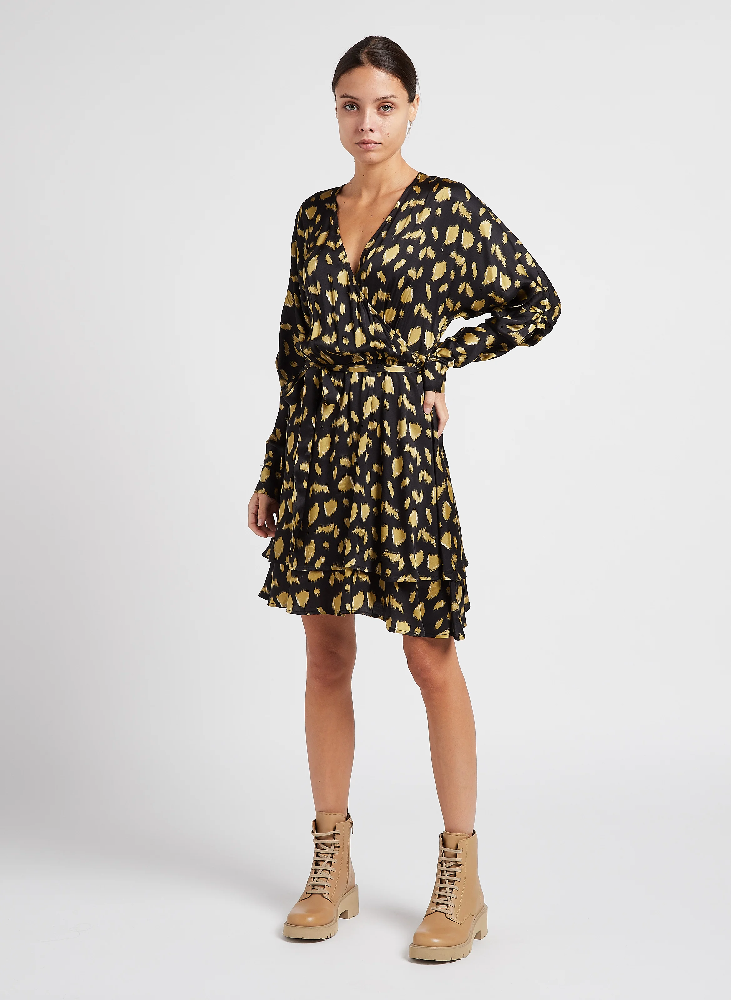 LONA - Robe midi col V imprimée | Noir