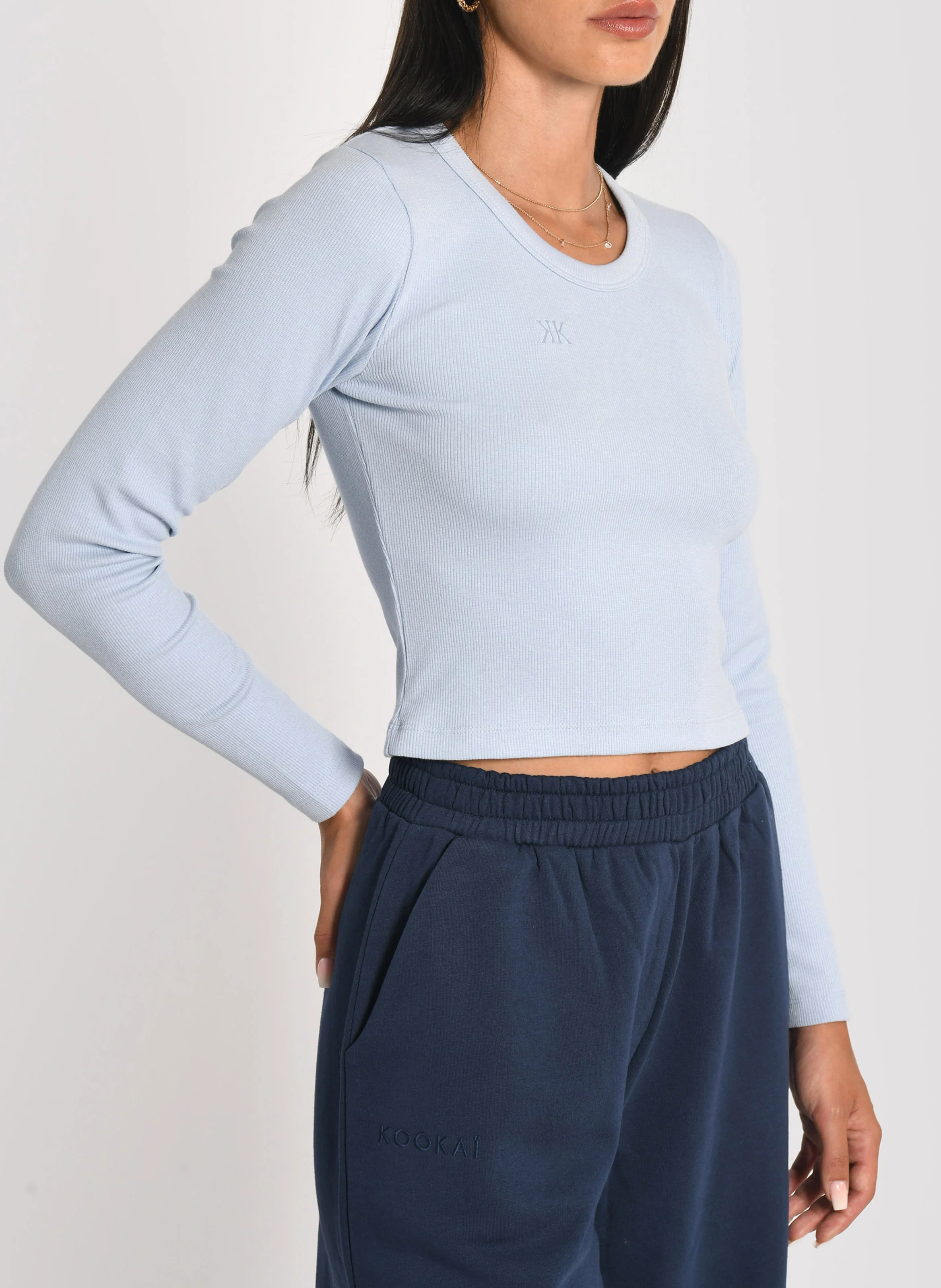 JANETTE - Tee-shirt moulant court à col rond | Bleu