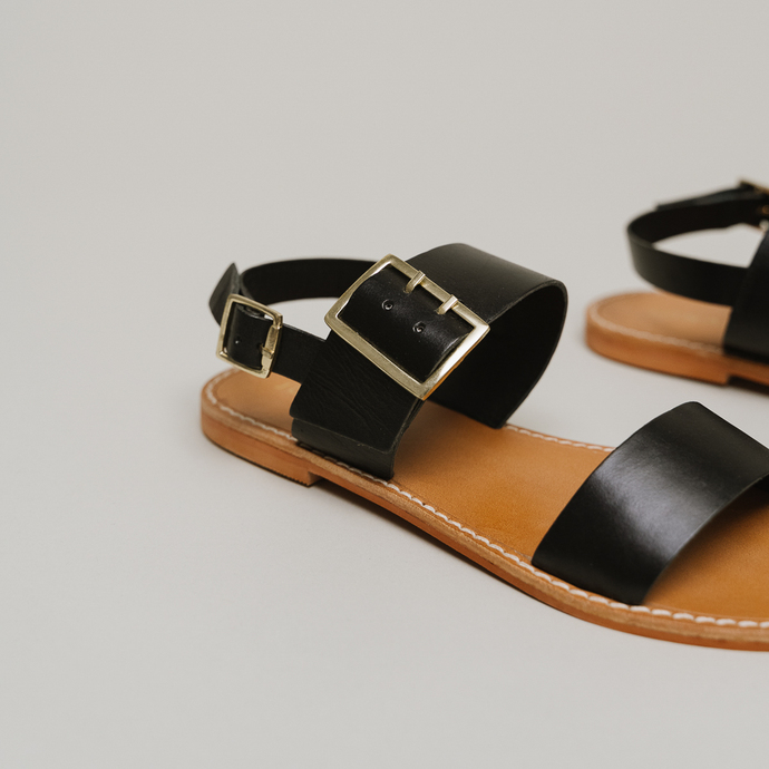 Sandales à boucles  en cuir noir