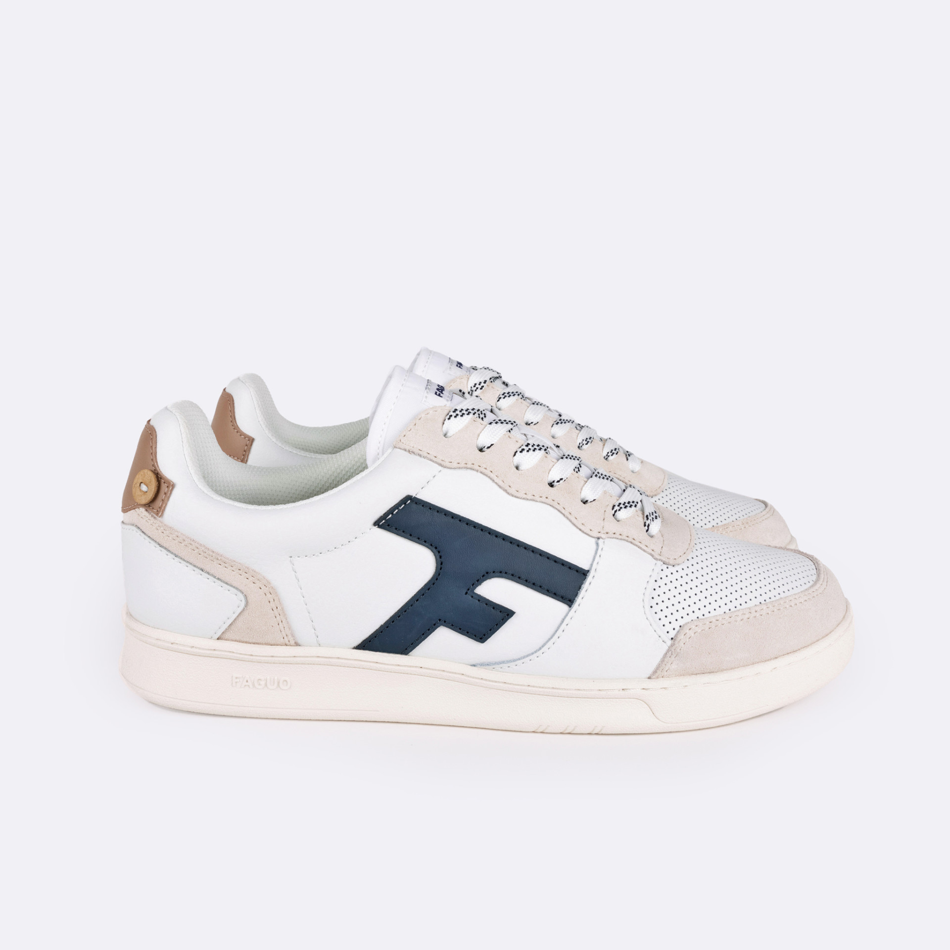 Baskets blanche & marine cuir suède - modèle Hazel