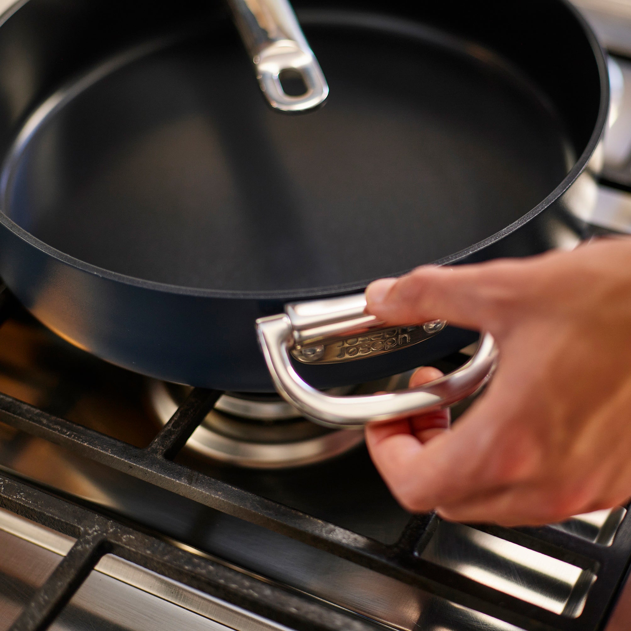 Joseph Joseph Space Sauteerpan met Deksel - Ã 28 cm