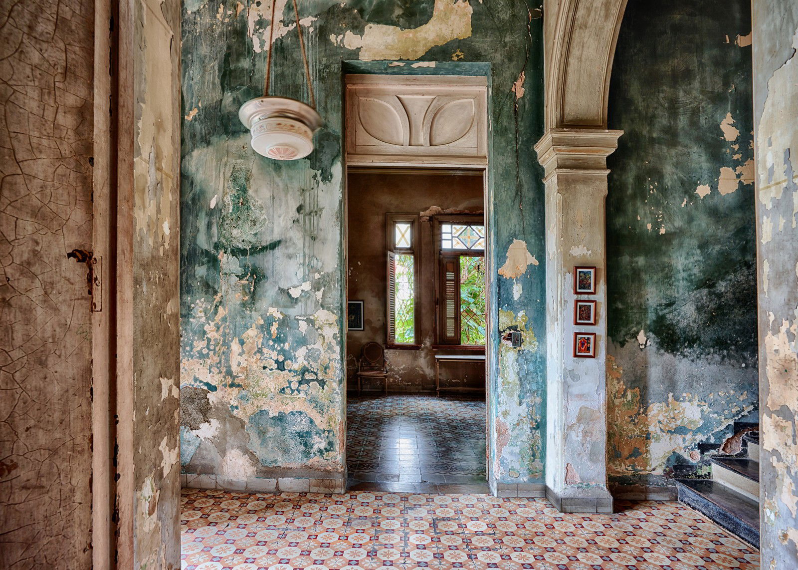 House of Fefa (hall) - Havana by Werner Pawlok - Limited Edition. Edition of: 150. Signed.