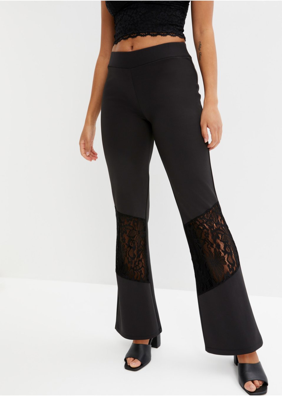 Pantalon avec empiècement dentelle