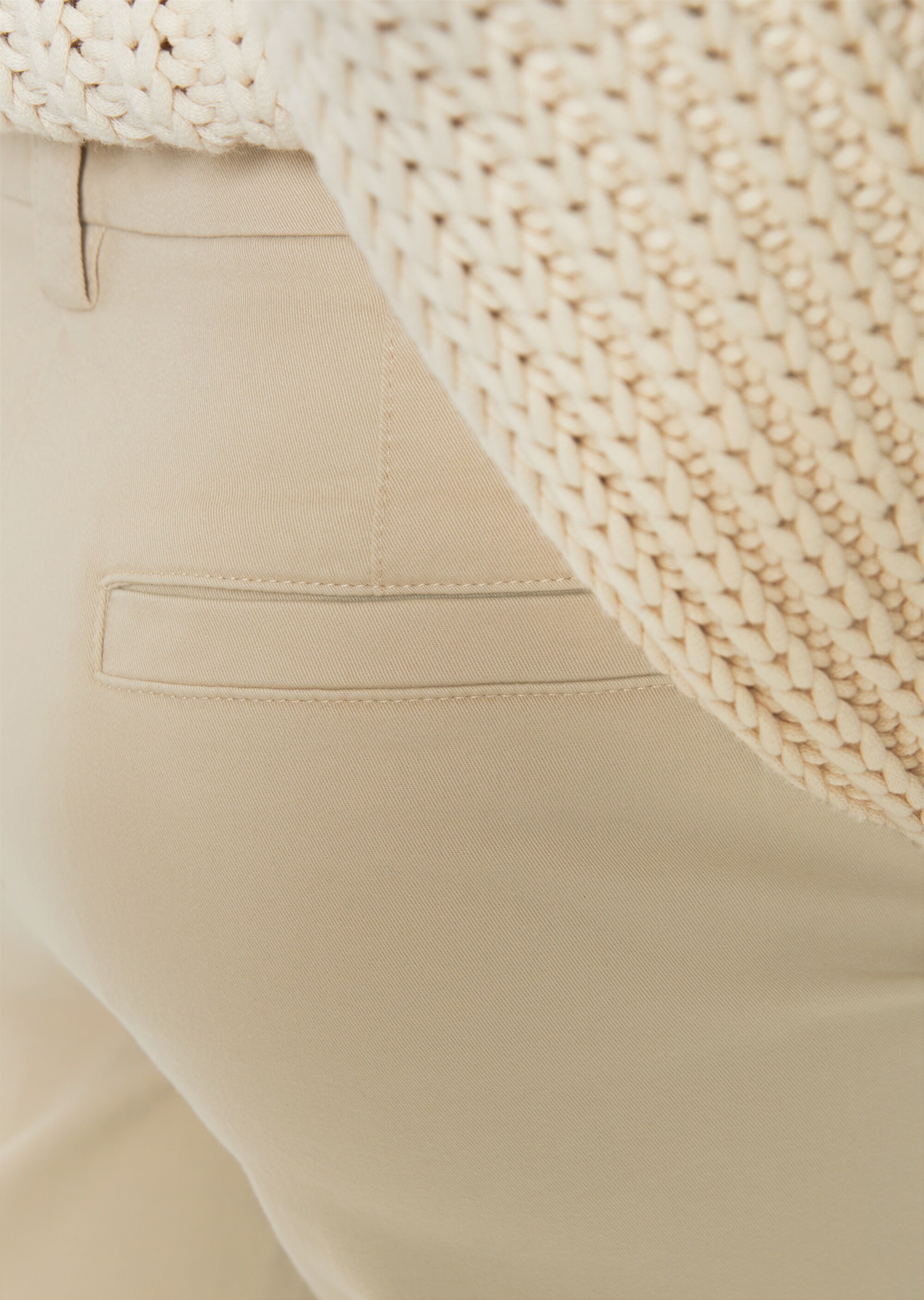 Chino Modell KALNI tapered aus Bio-Baumwoll-Stretch