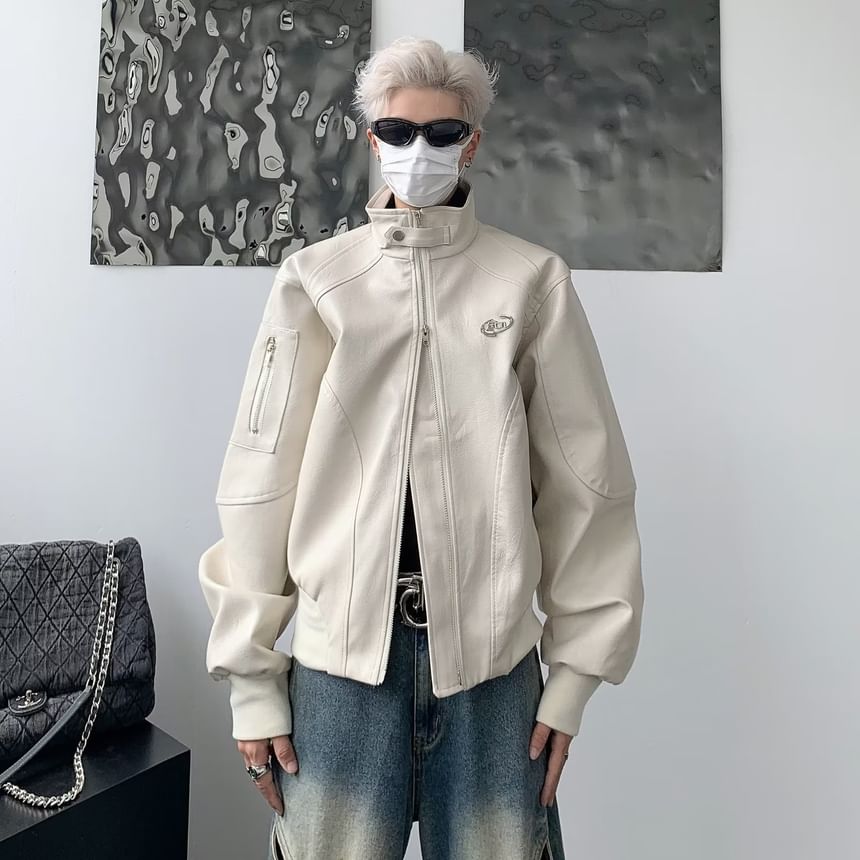 AXEN - Opstaande kraag, metalen accent, imitatieleren ritsjack