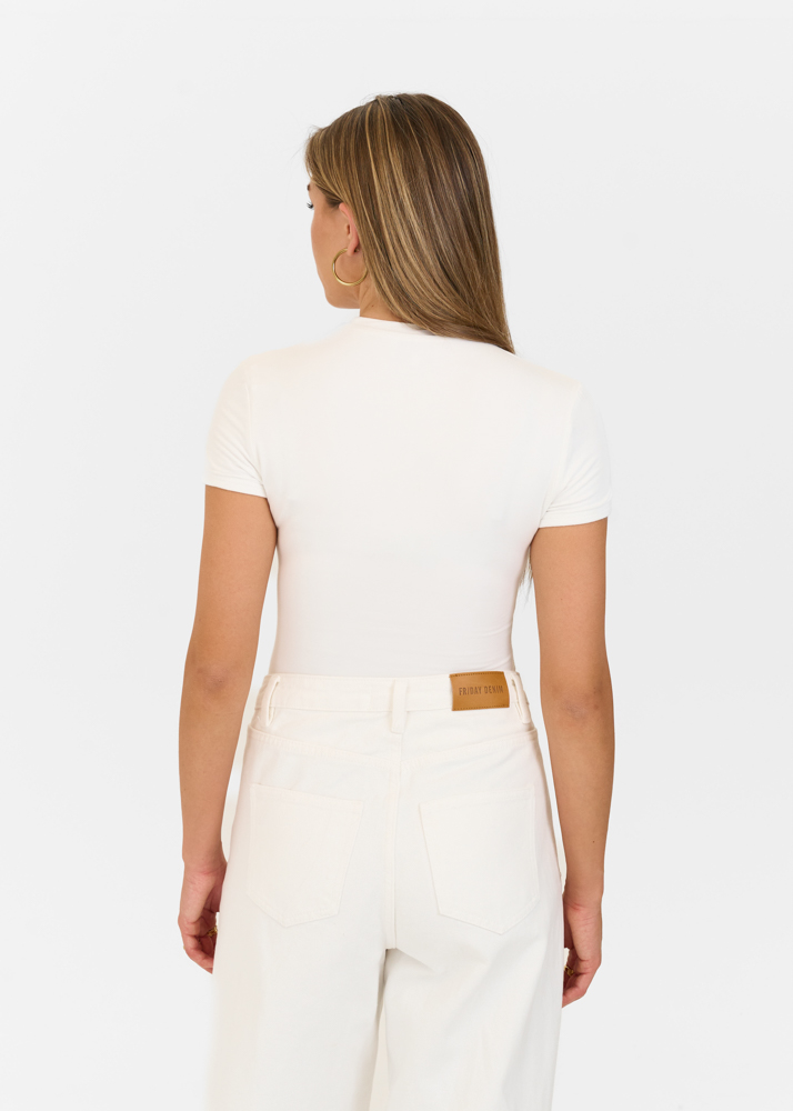 Friday Denim label t-shirt creme
