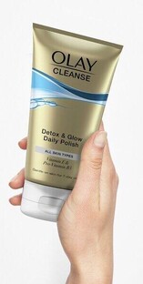 Olay Cleanse Scrub Detox & Glow Dagelijkse Scrub 150ML
