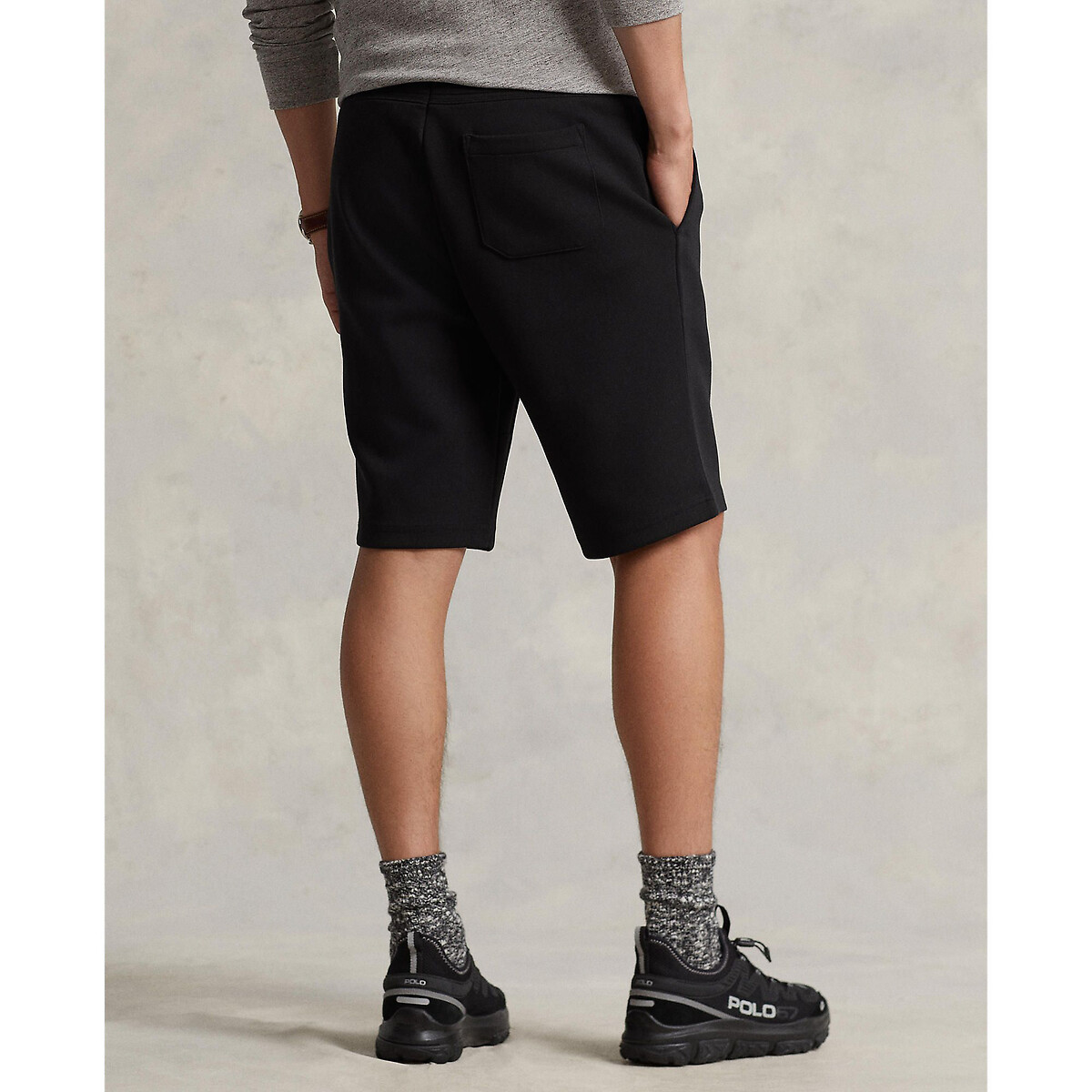 POLO RALPH LAUREN<br>Shorts em tecido de malha dupla, com logotipo bordado
