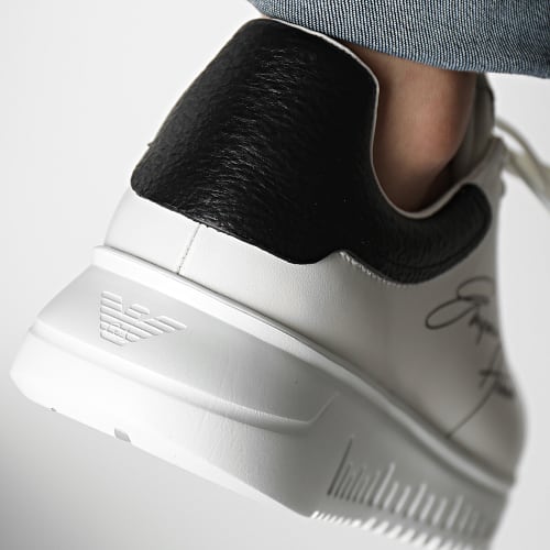 Baskets X4X264 XM670 Off White Black