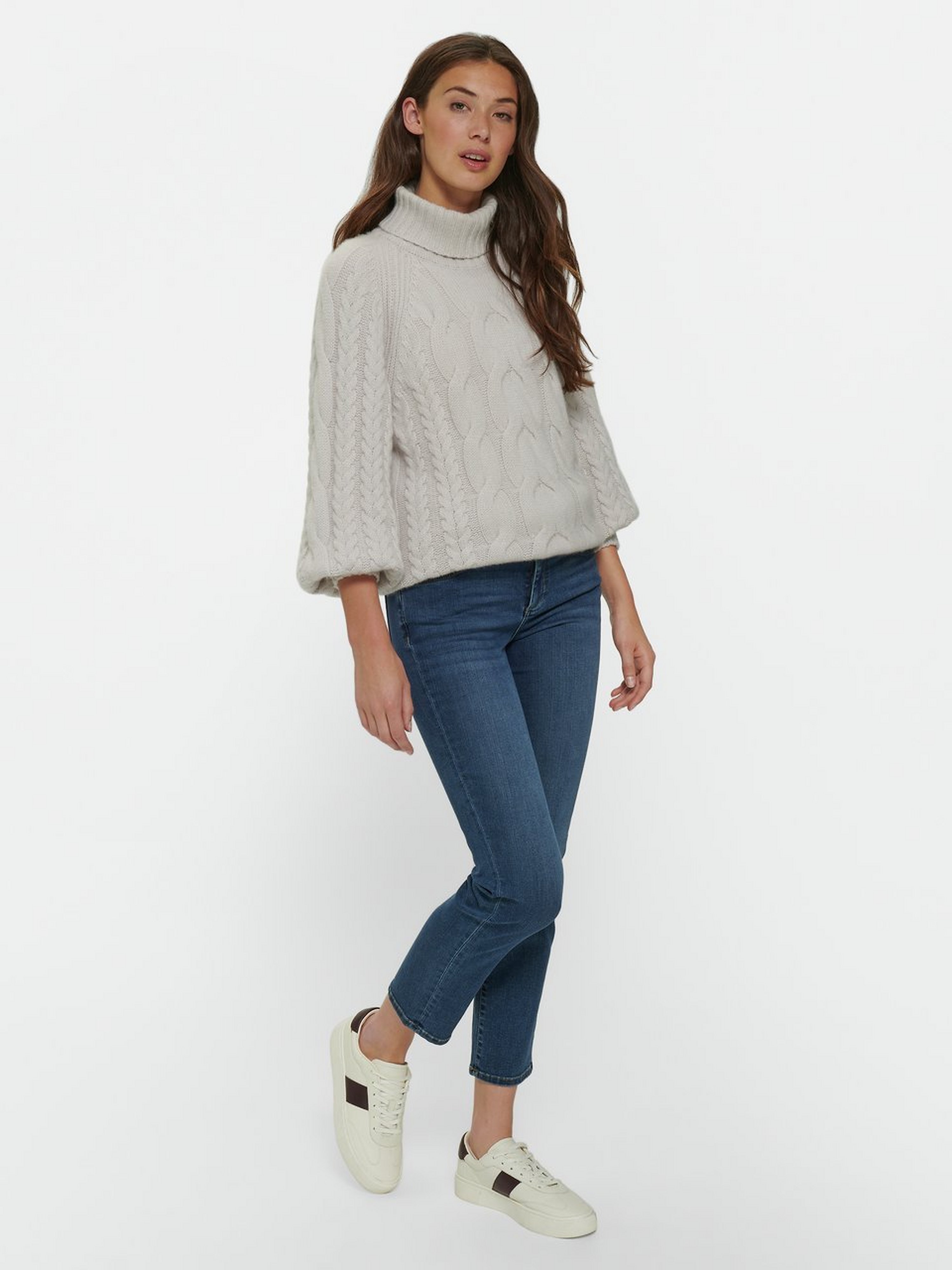 „Slim Fit“-Jeans