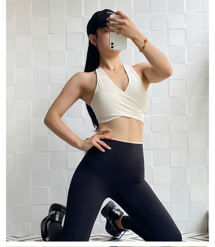 Engiko - Halter Plain Wrap Sportbeha