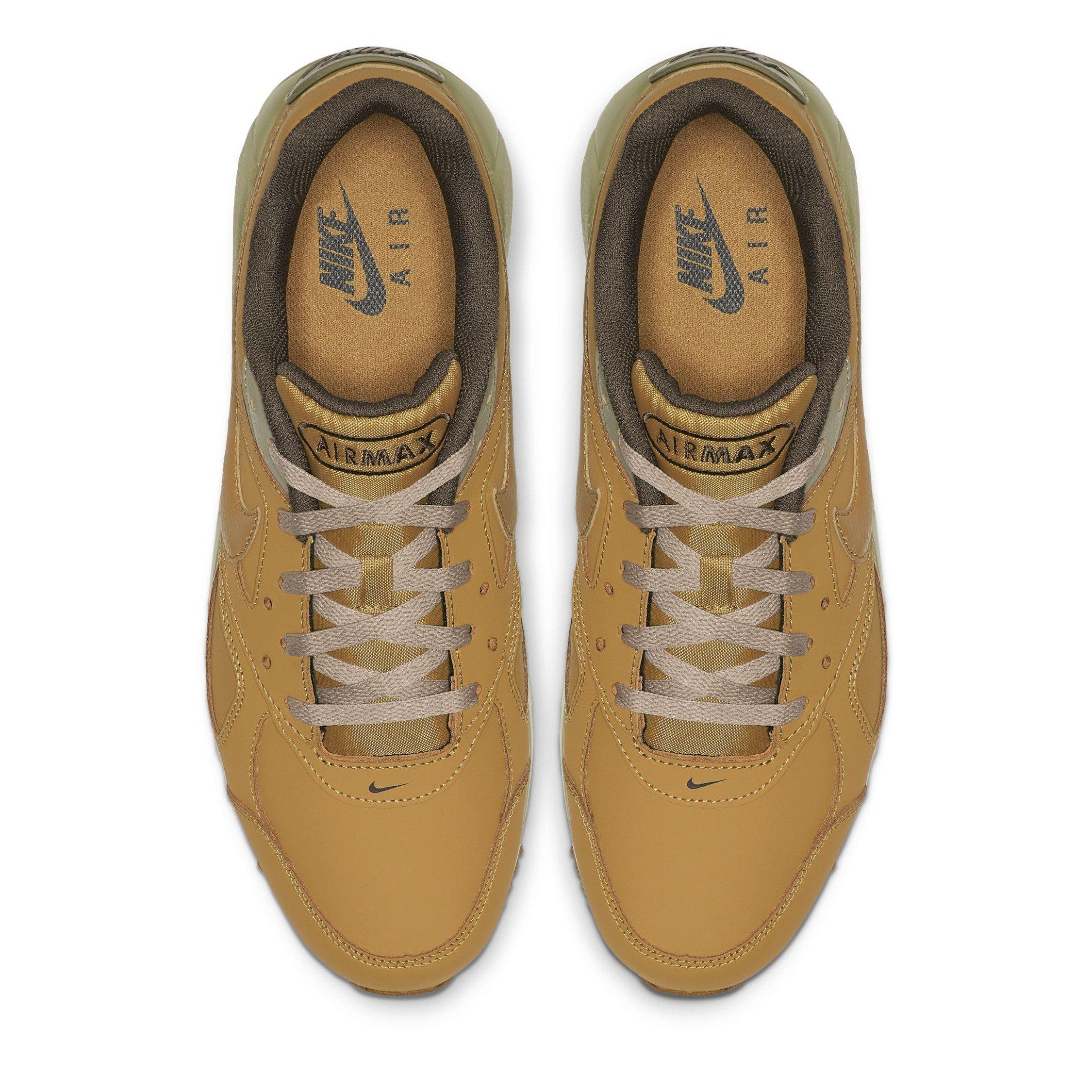 Nike Air Max IVO Trainers