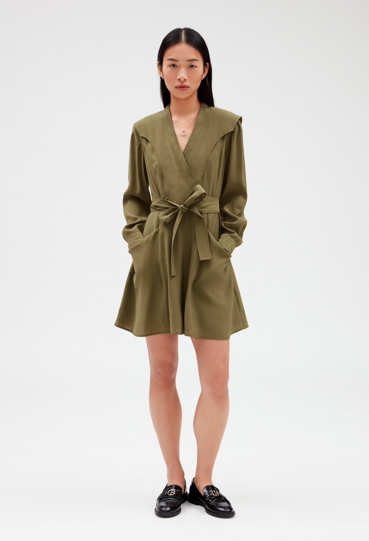 Robe courte &agrave; nouer kaki