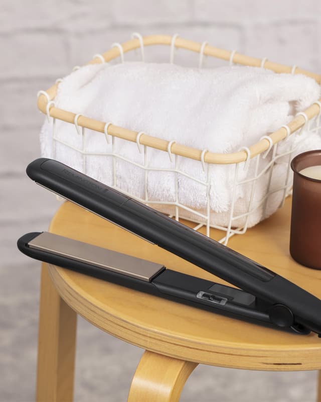 Remington glattejern S1370 (sort)