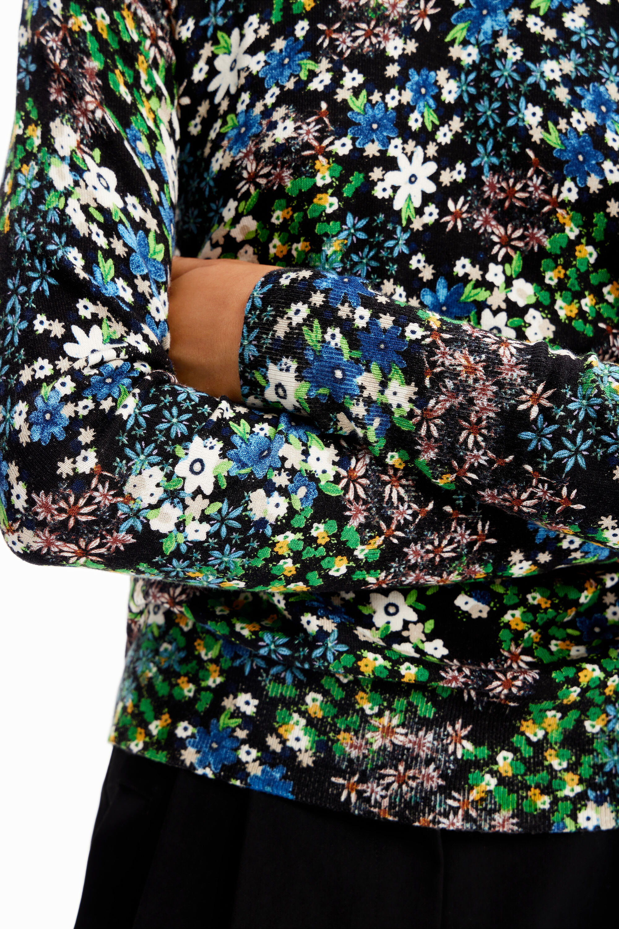 Pull fin ajusté fleurs