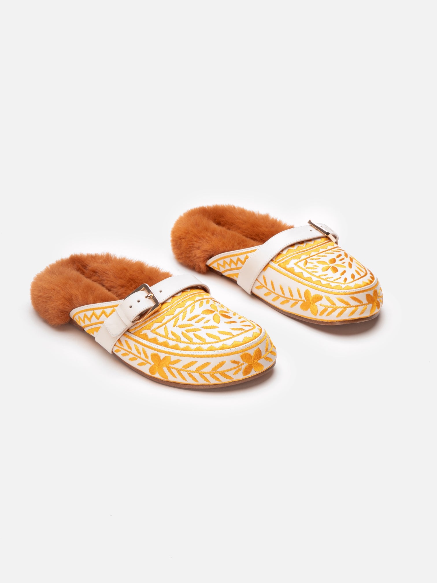 QUASHA, white