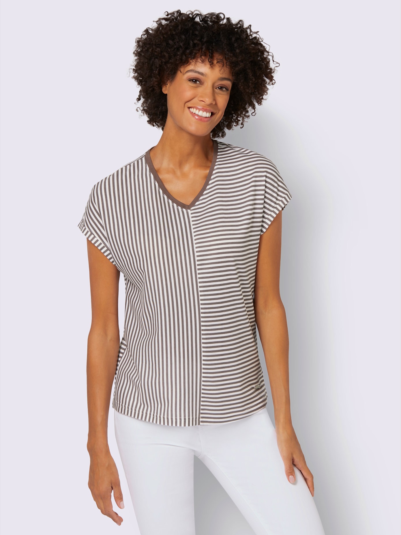 T-shirt encolure en v flatteuse