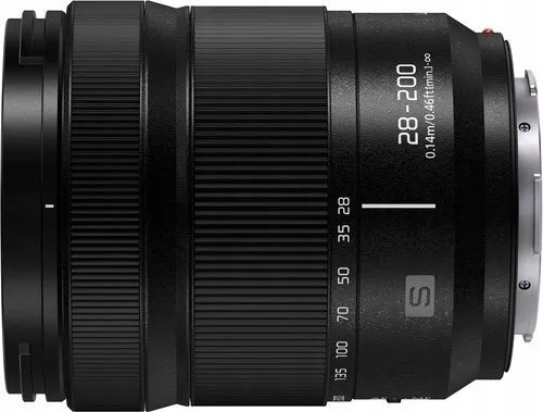 Panasonic LUMIX S 28-200mm F4-7.1 MACRO O.I.S. objektiv.