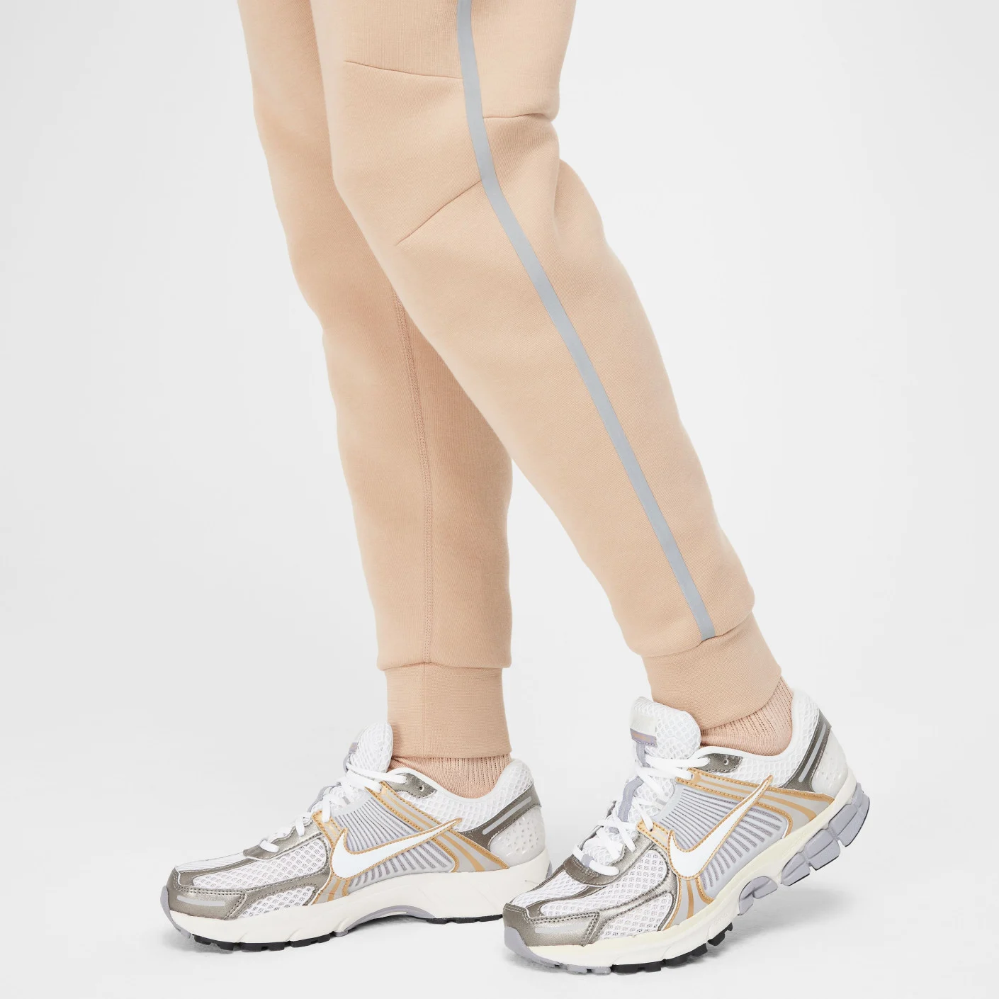Nike Tech Fleece Sportswear Trainingspak Beige Donkergrijs Zilver Zwart