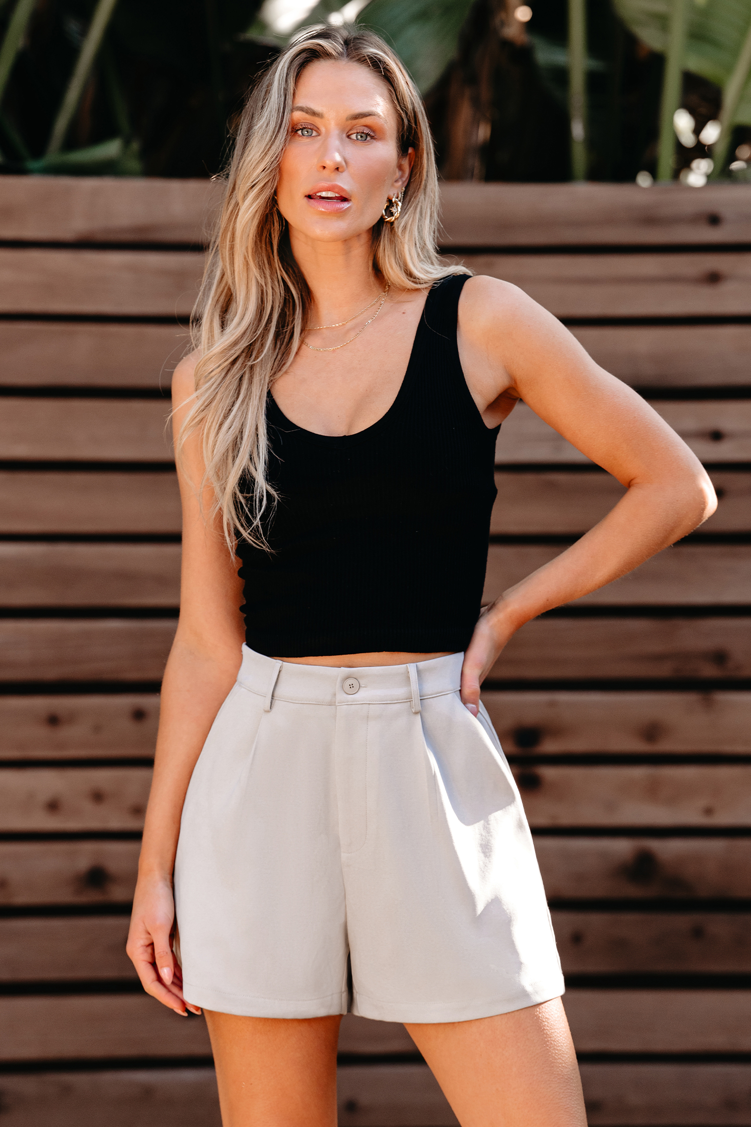 Short à jambe droite et poches neutre