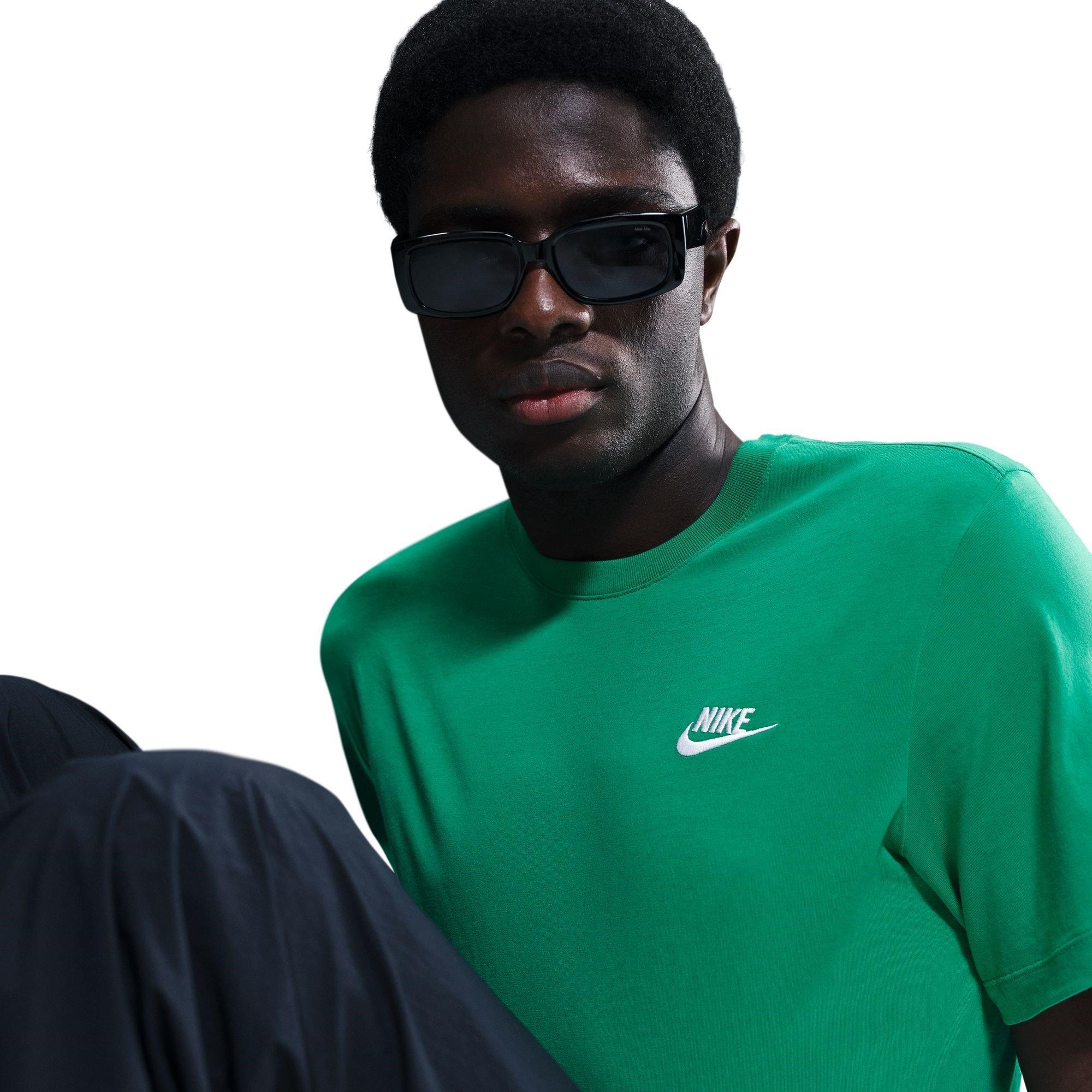 Nike Sportswear Club Men's T-Shirt