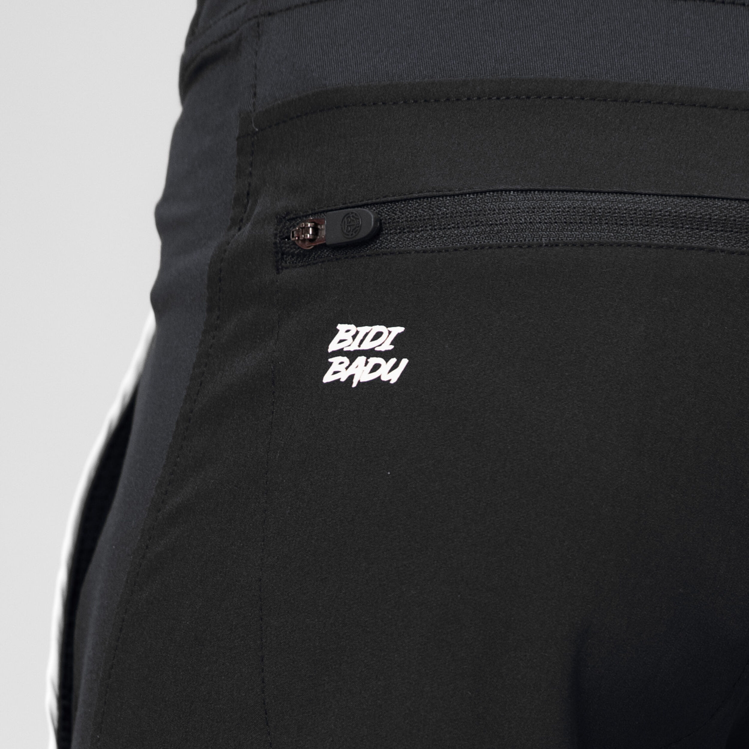 BIDI BADU Crew Pantalon Survêtement Filles - Noir