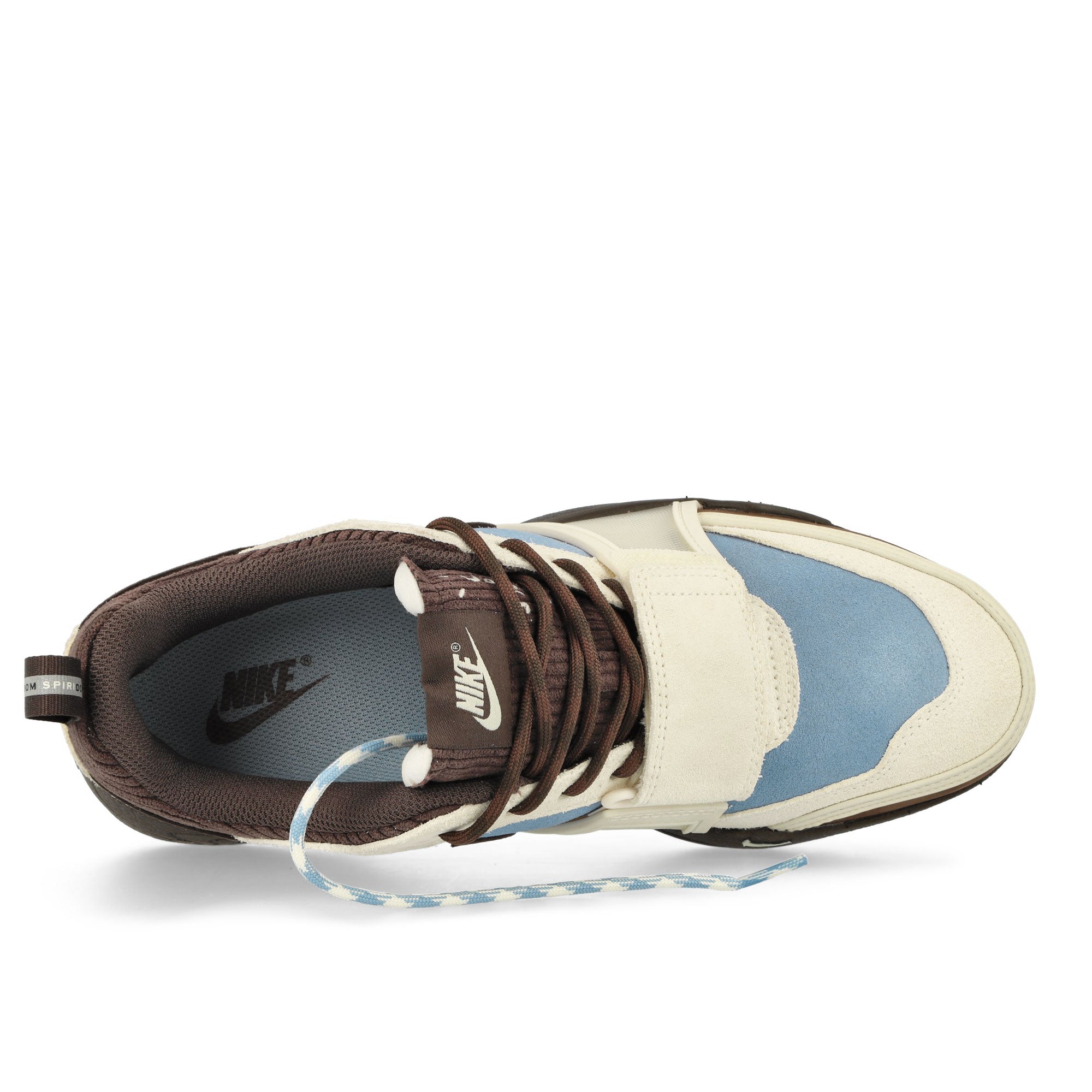 Nike<br>Zoom Field Jaxx