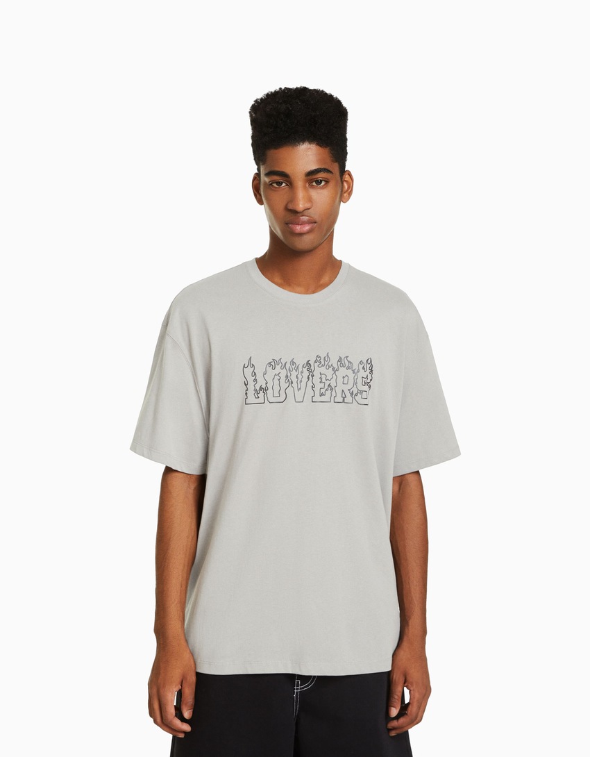 Camiseta de manga curta com estampa e modelagem quadrada