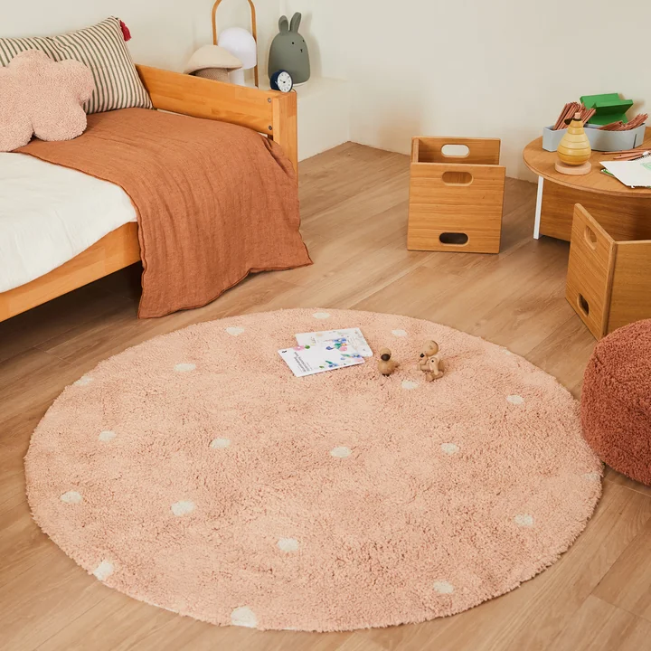 Lorena Canals - Round Dot Teppich, Ø 140 cm, chestnut / rose