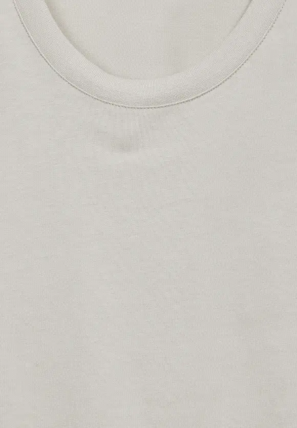 Basic T-Shirt in Unifarbe - faded stone