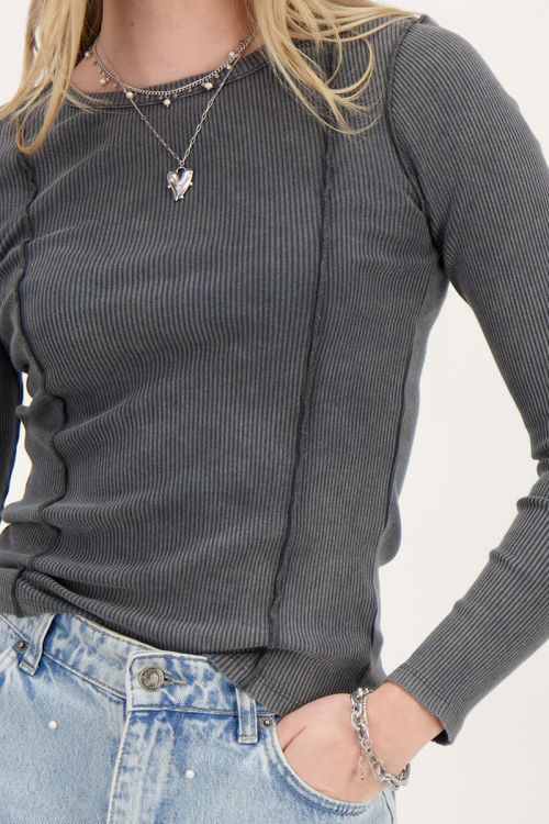 Grijze top met rib en babylock