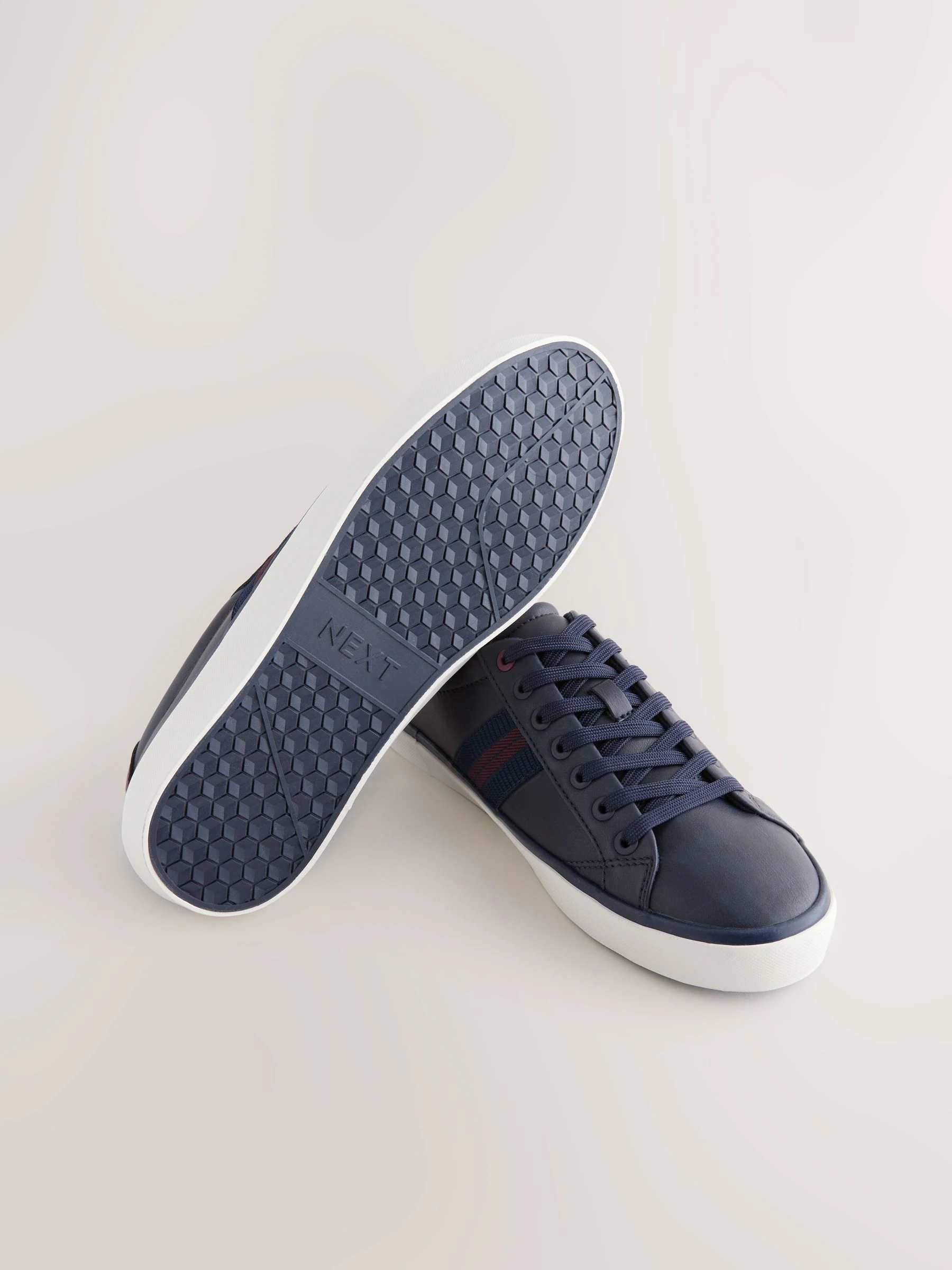 Marineblauw - Nette casual sneakers met zijstreep