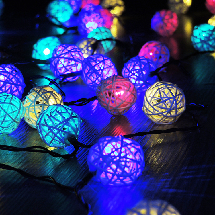 (6.7m) 30 LED's Rattan Deko Lichterkette Kugeln Beleuchtung 8 Modi   Fernbedienung (Batteriebetrieben) - Bunt