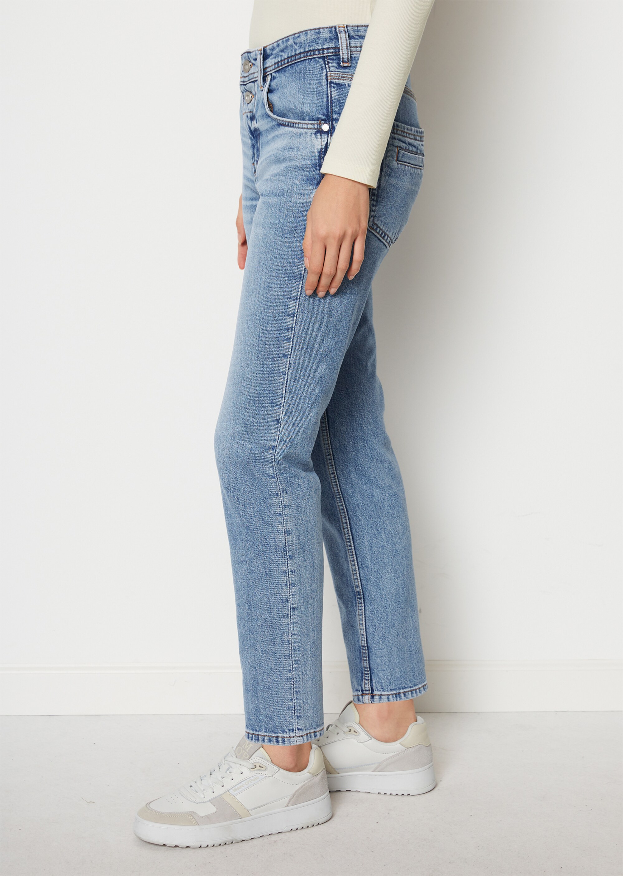 Jeans Modell THEDA Boyfriendmit softem Lyocell