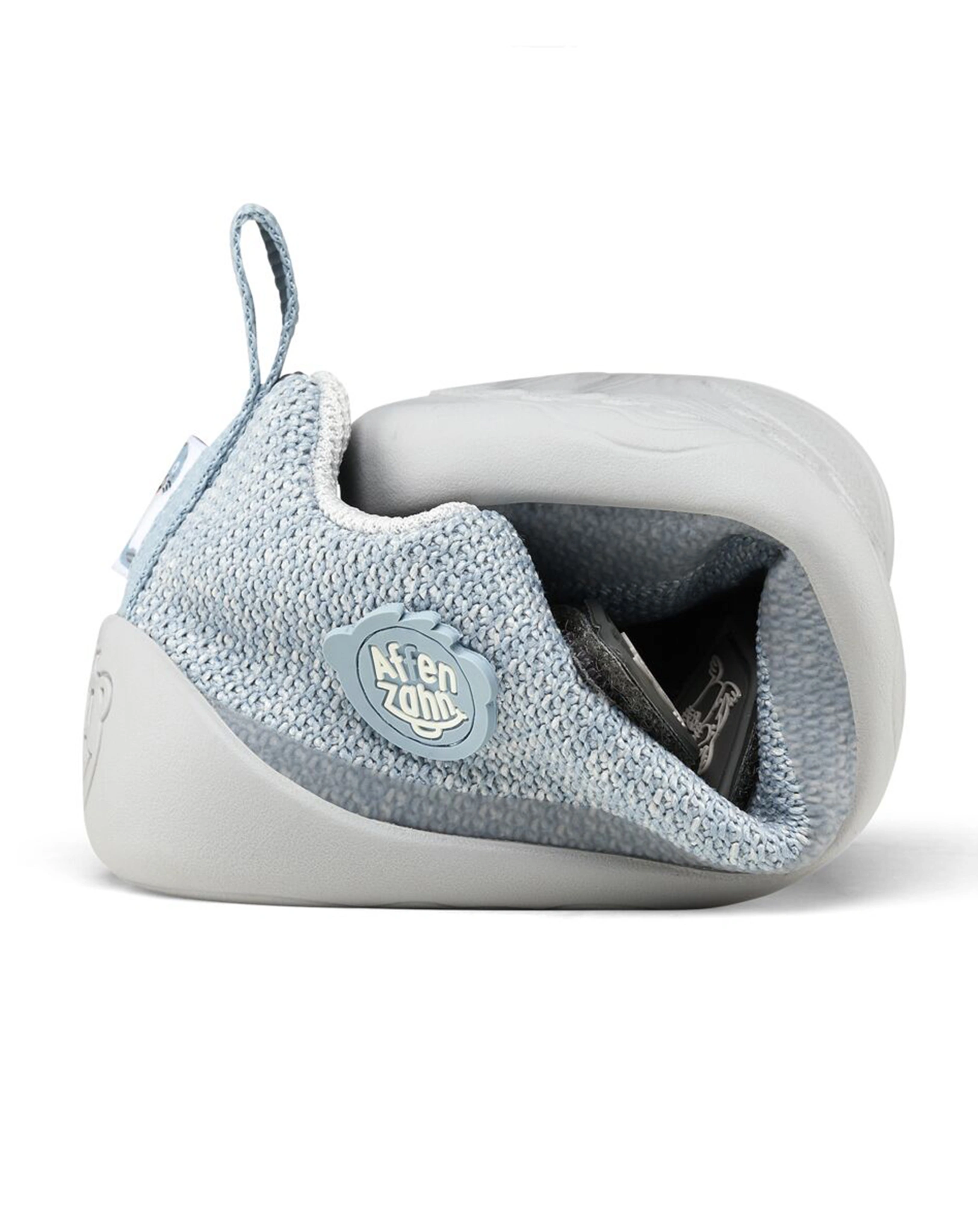 Strick-Halbschuhe HAPPY ROBBE in hellblau