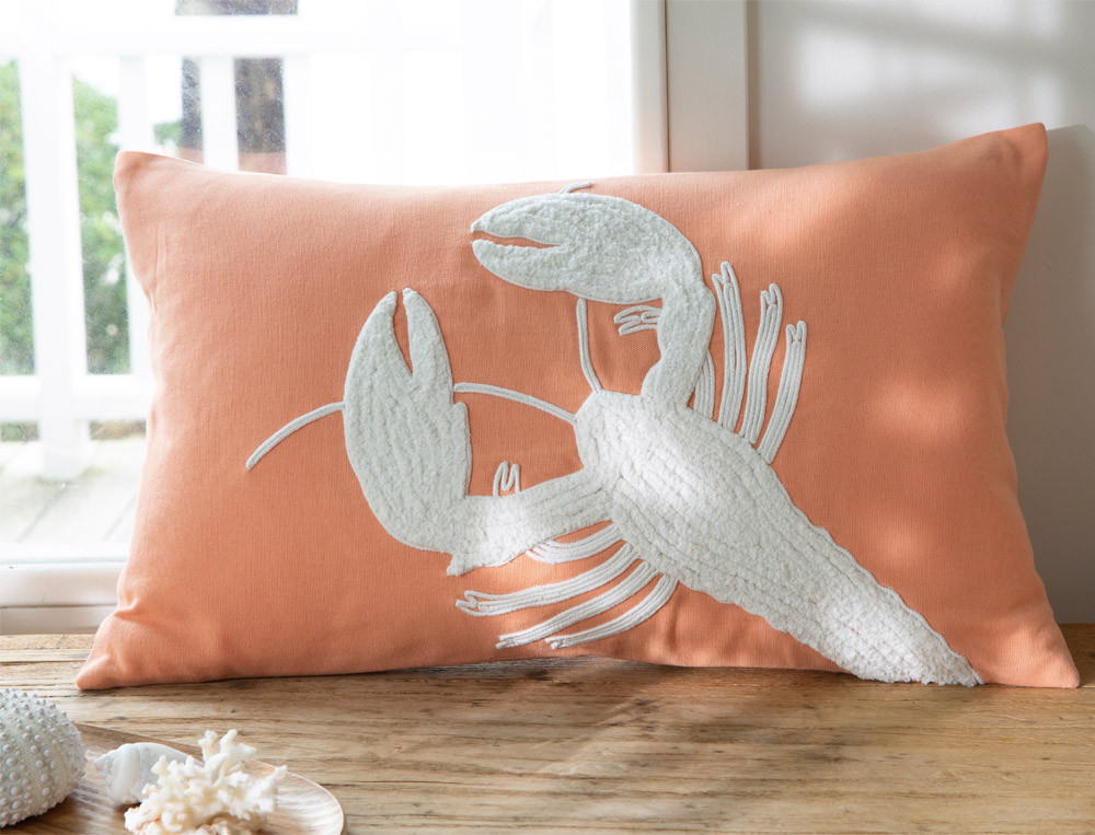 Coussin brodé-Chemin côtier