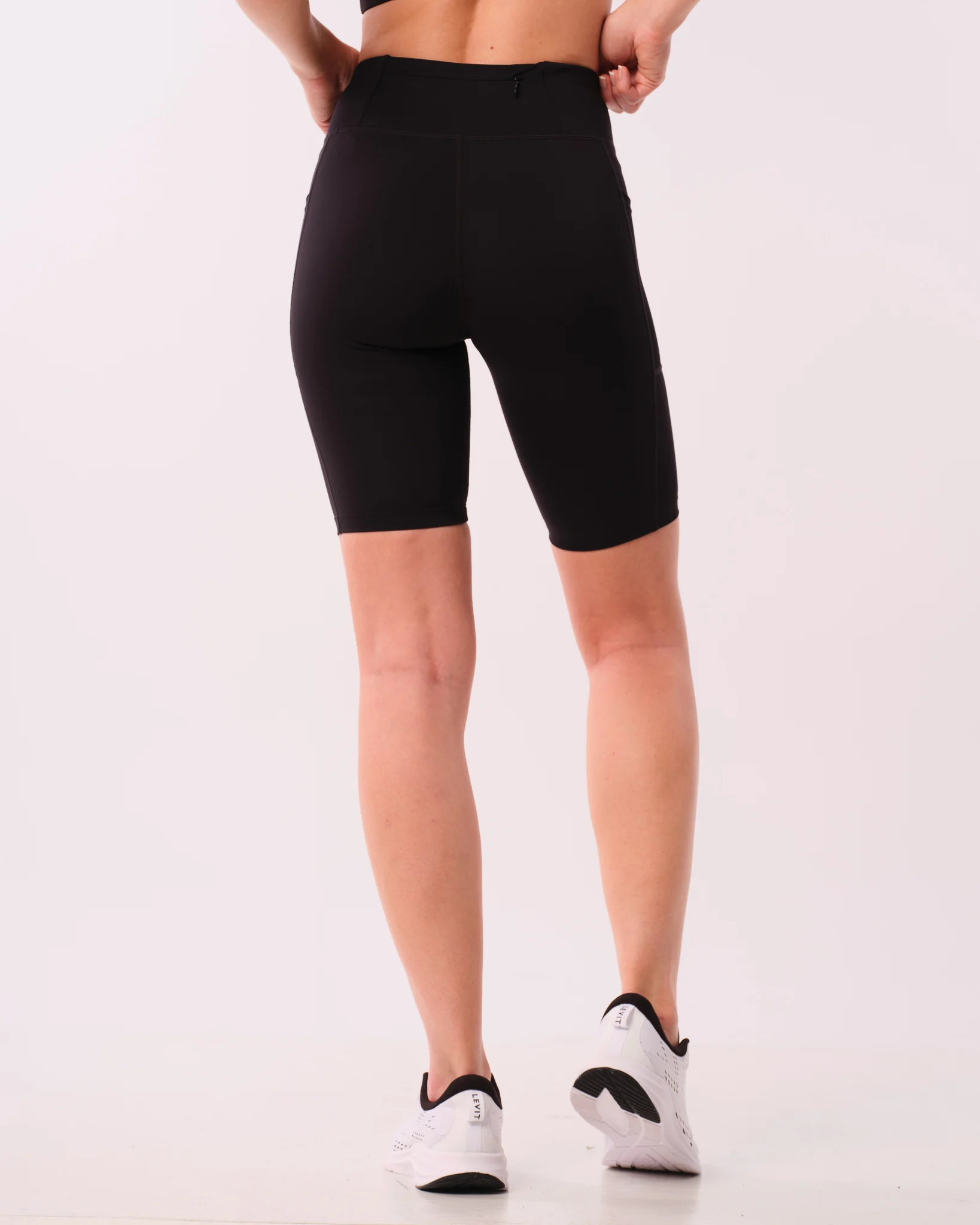 LEVITY Radical Run Pocket Shorts Black Beauty