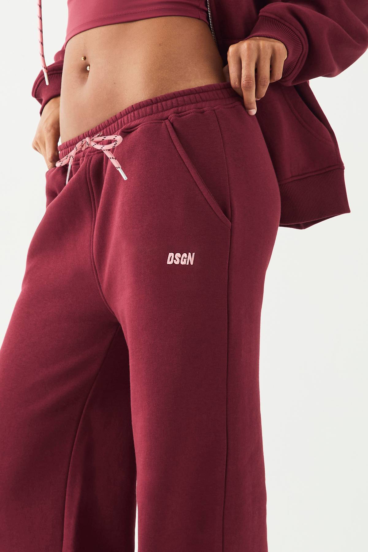 Jogging Jambe Droite DSGN Studio Sport